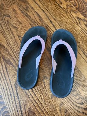 OluKai Black Flip Flops with Light Pink Straps